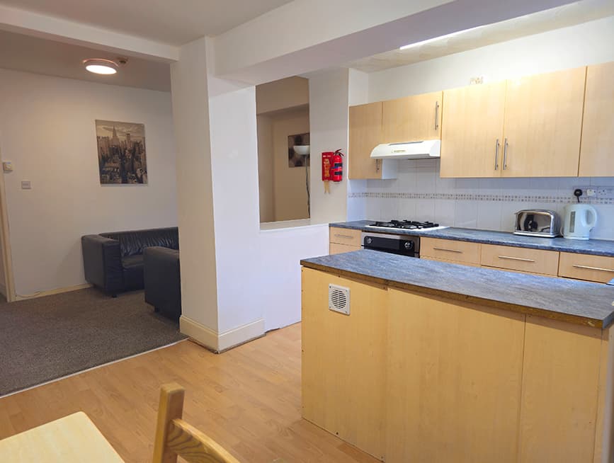 4 Bed House of Multiple Occupation